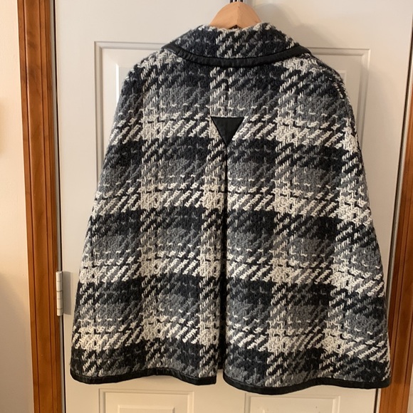 Women's Rachel Zoe Houndstooth wool cape size M - Picture 9 of 12